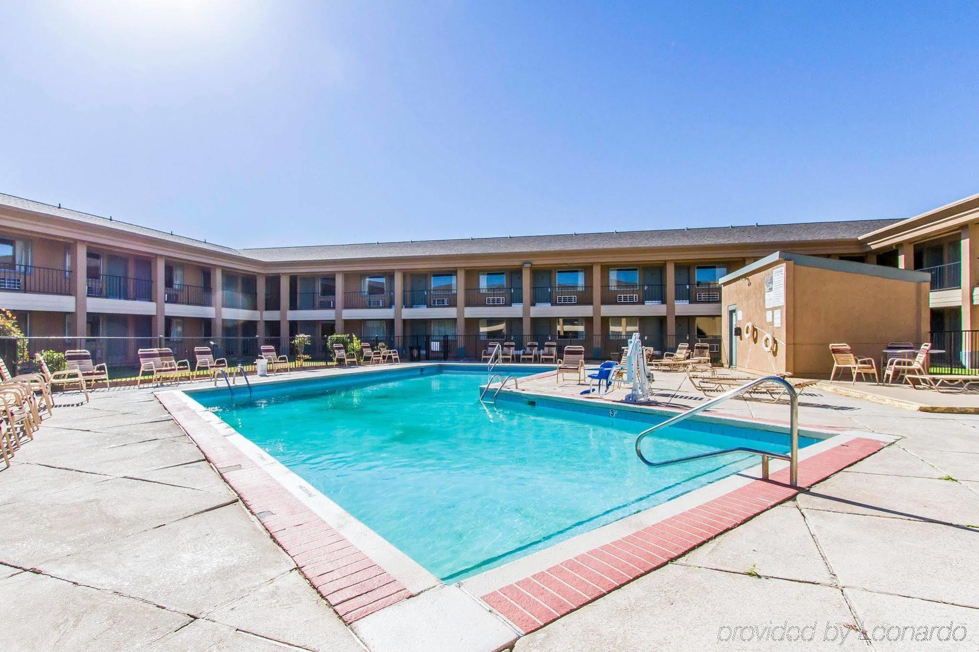 Quality Inn Rockdale Bagian luar foto
